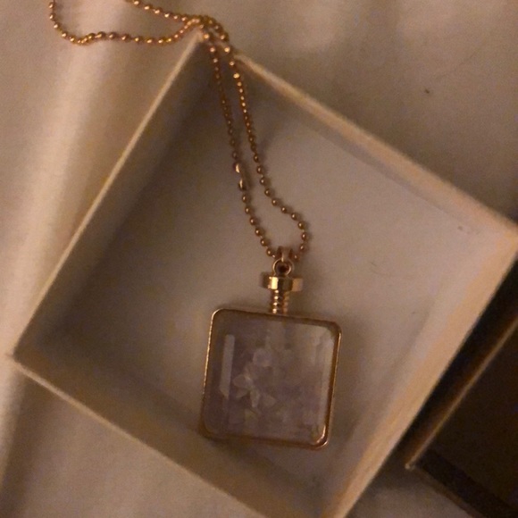 necklaces - Picture 2 of 3